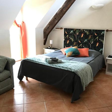 Domaine Du Lesty Bed and Breakfast Ambon Εξωτερικό φωτογραφία