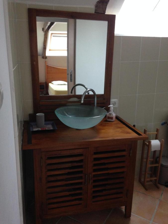 Domaine Du Lesty Bed and Breakfast Ambon Εξωτερικό φωτογραφία