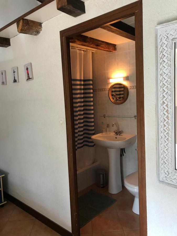 Domaine Du Lesty Bed and Breakfast Ambon Εξωτερικό φωτογραφία