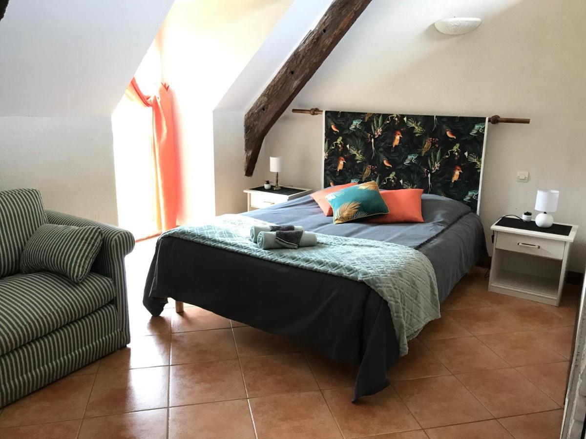 Domaine Du Lesty Bed and Breakfast Ambon Εξωτερικό φωτογραφία