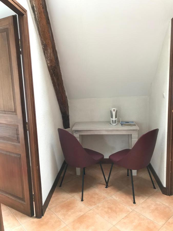 Domaine Du Lesty Bed and Breakfast Ambon Εξωτερικό φωτογραφία