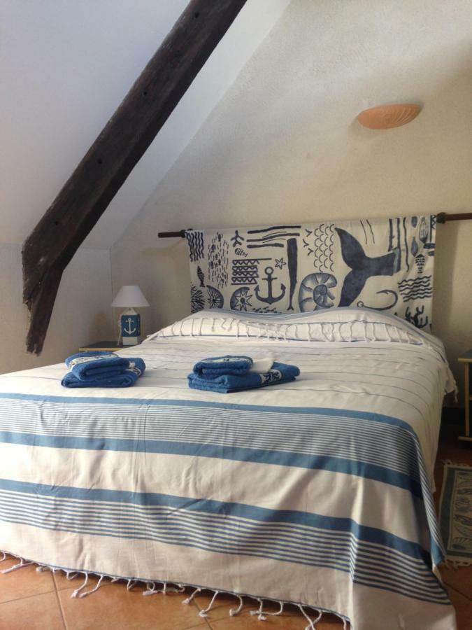 Domaine Du Lesty Bed and Breakfast Ambon Εξωτερικό φωτογραφία